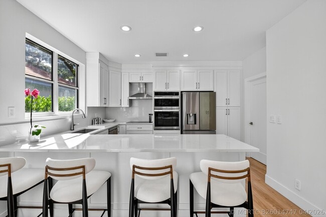 2237 NW 53rd St