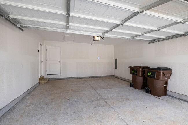 Photo - Newly built 3 bedroom-Westbury Gardens!