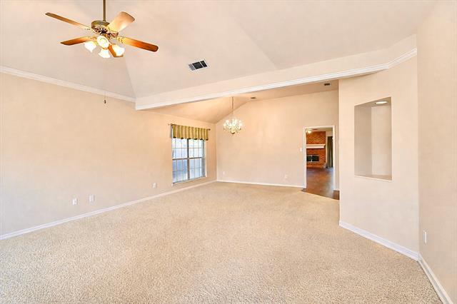 Photo - 703 Glenwood Ct