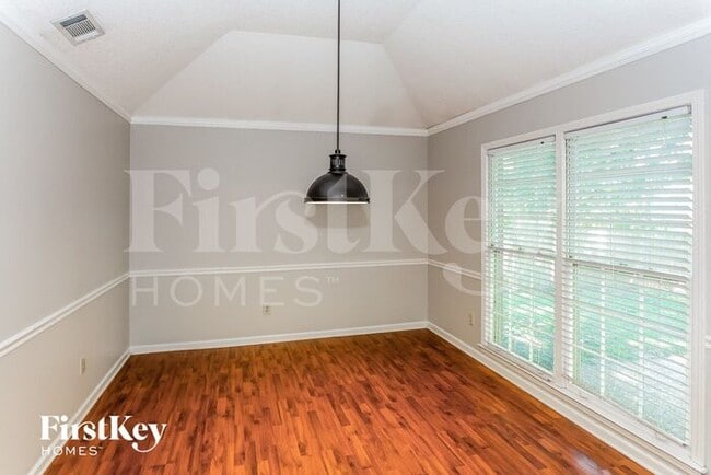 Photo - 8525 Dulwich Rd