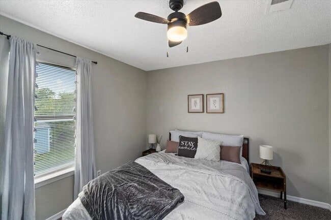 Photo - 200 Laurel Dr