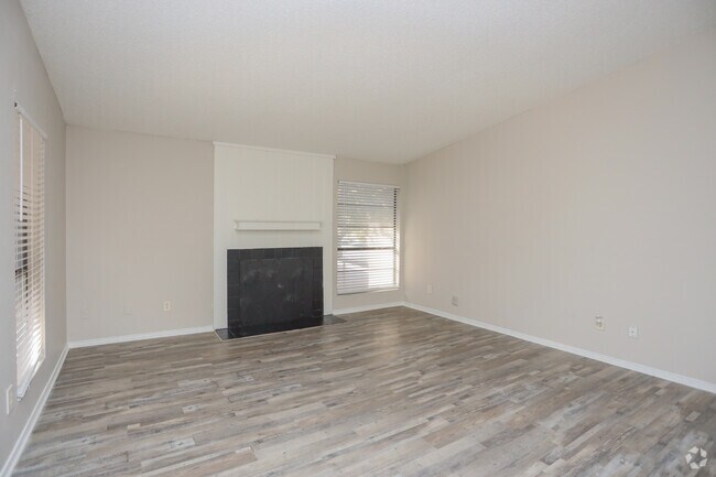 3BR, 2BA - 1070SF - B3