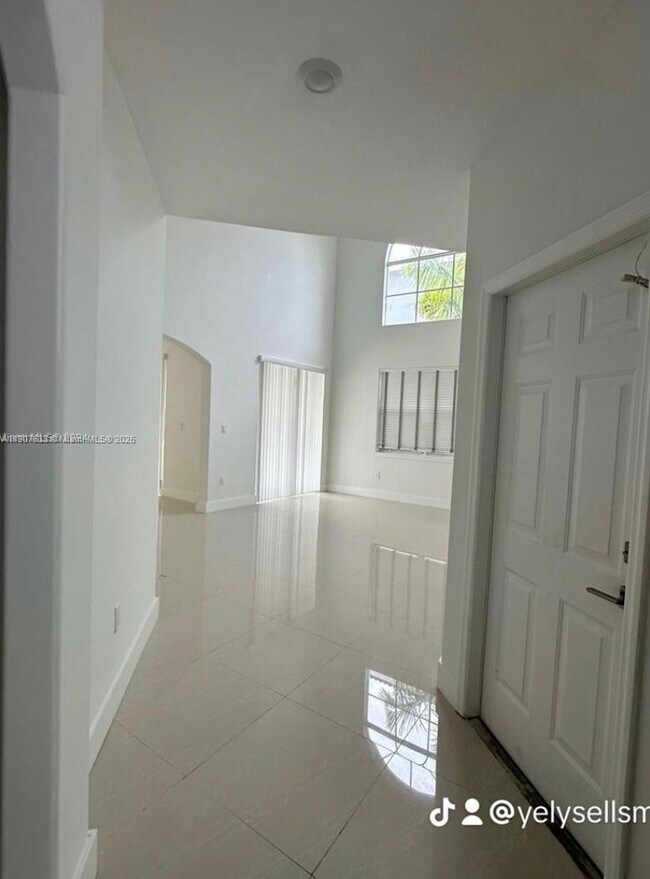 Photo - 16314 SW 61st Ln