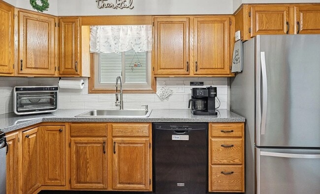 Photo - 1021 Southport Dr