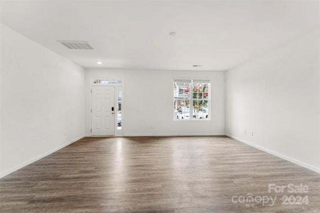 Photo - 1030 Beatty Wds Dr