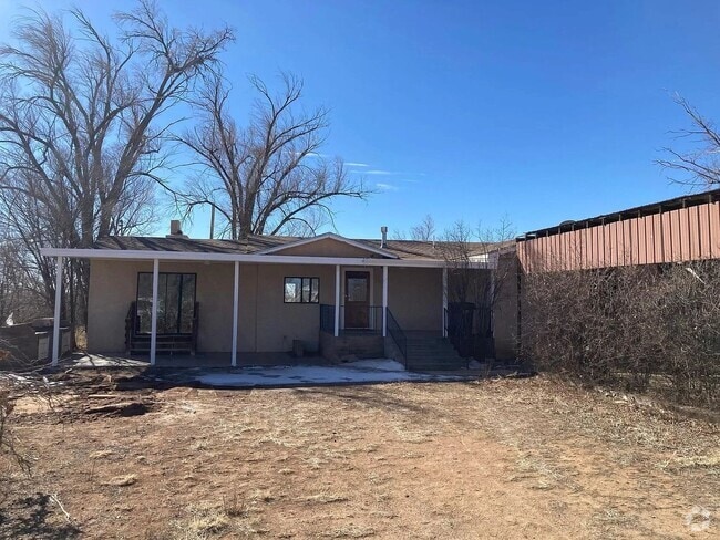 Building Photo - 3 Bedroom, 2 Bathroom Home in Moriarty, NM