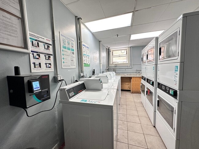 Photo - Raymond Apartments