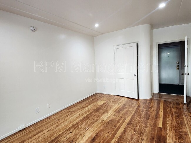 Photo - 1781 N Orchid Ave Unit 102