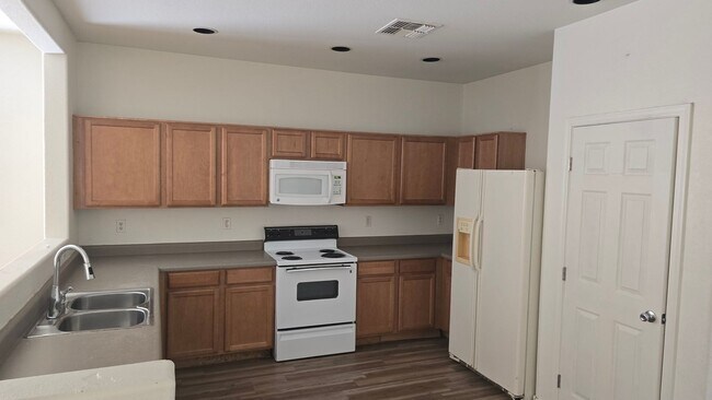 Photo - 8560 N 63rd Ln