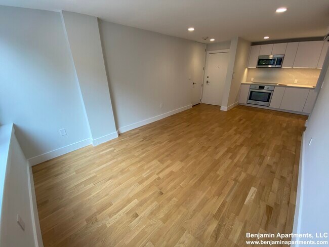 Photo - 334 Harvard St Unit E3