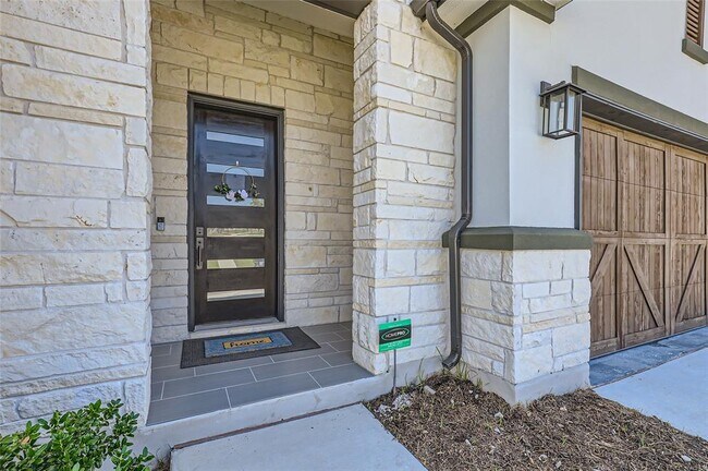 Photo - 704 Palamos Dr