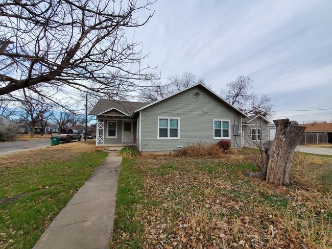 Photo - Large remodeled 3 bedroom home with open k...