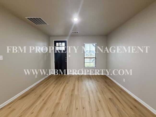 Photo - 432 Restoration Rd