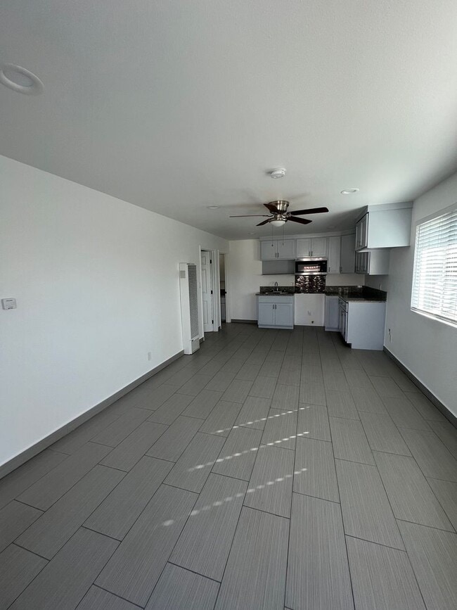 8677 Dearborn Ave Unit 8677 Dearborn APT C