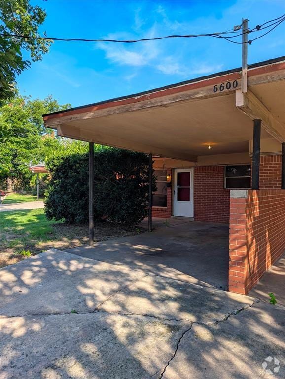 Building Photo - 6600 NW 31st St Rental