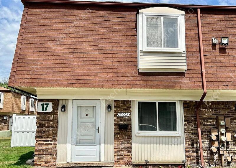 Photo - 15662 Dupage Blvd