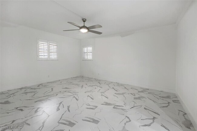 Photo - 222 Harbour Dr Unit 114