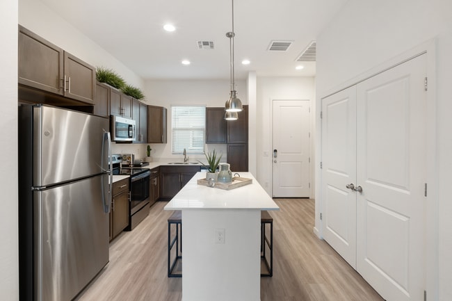 Photo - Estia Windrose