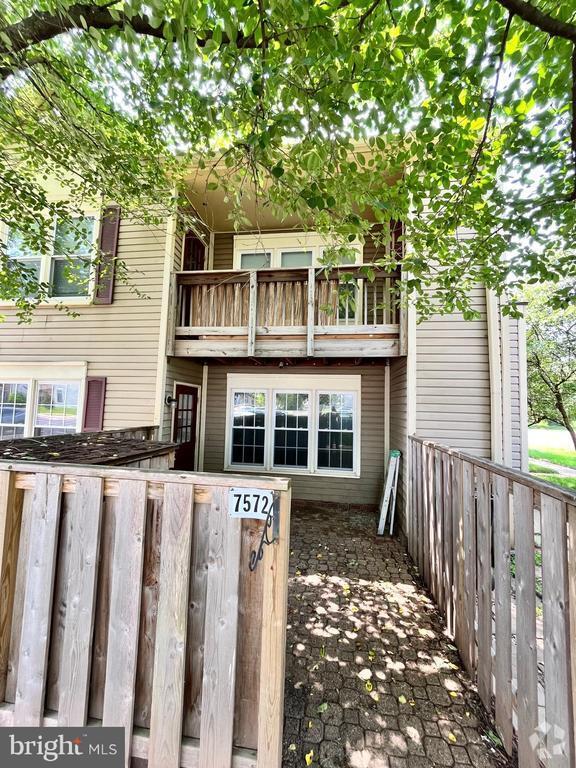 Building Photo - 7572 Belle Grae Dr Rental