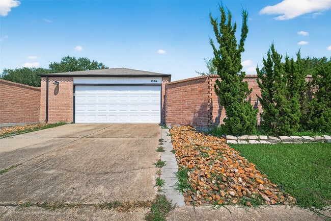 Building Photo - 15914 Val Vista Dr Rental