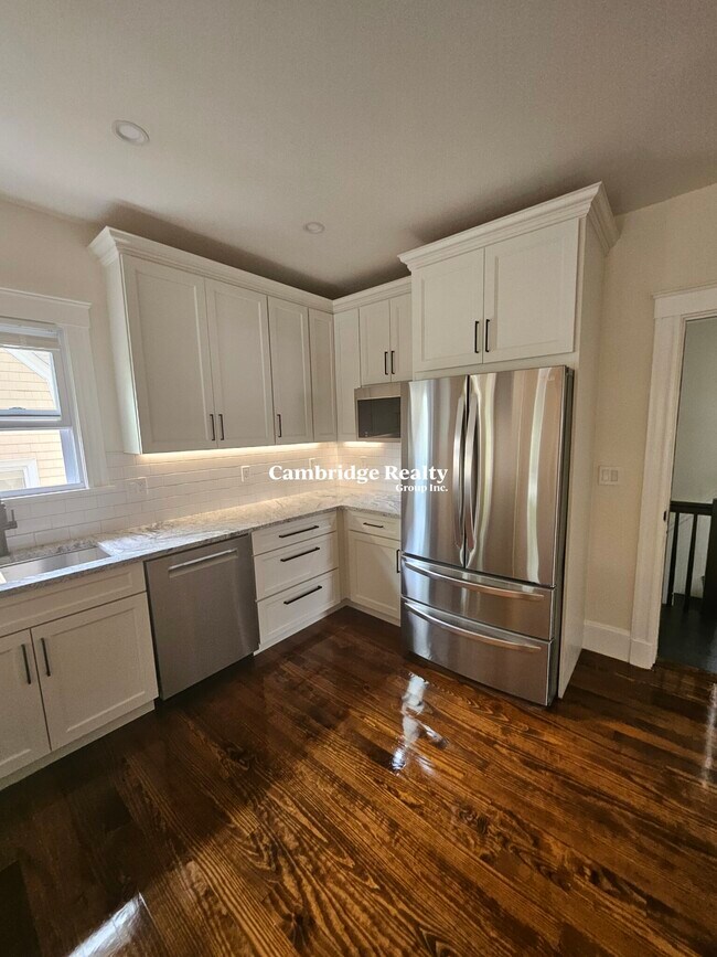 Photo - 126 Winsor Ave Unit 2