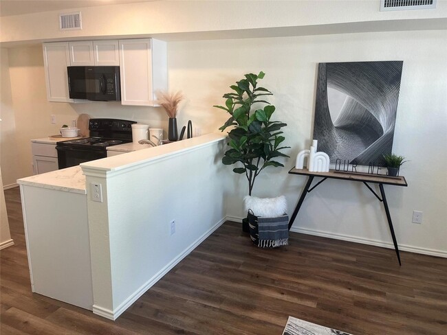 Photo - 350 Debus Dr