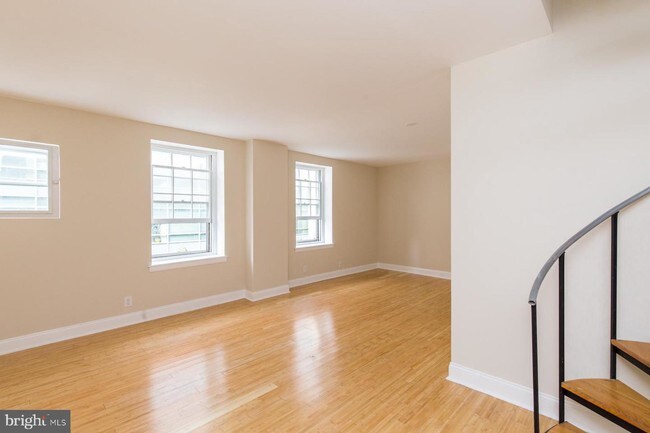 Photo - 44-46 S 3rd St Unit 4R