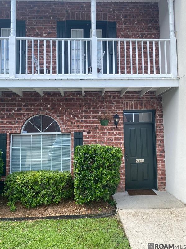 Building Photo - 2121 Plantation Ln
