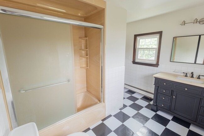 Photo - Fully Renovated 2-Bedroom Apartment – Locust Valley, NY