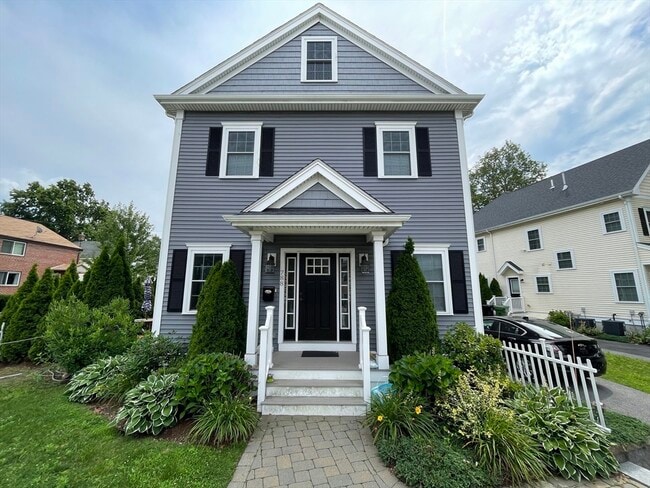 Building Photo - 788 Belmont St