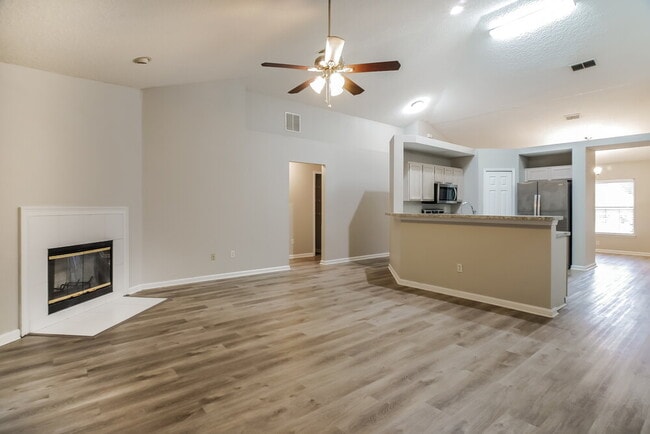 Photo - 761 New Wales Ln