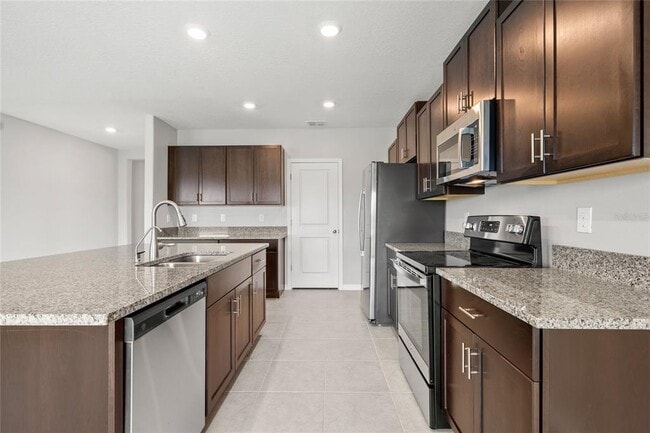 Photo - 16649 Carlton Pond St