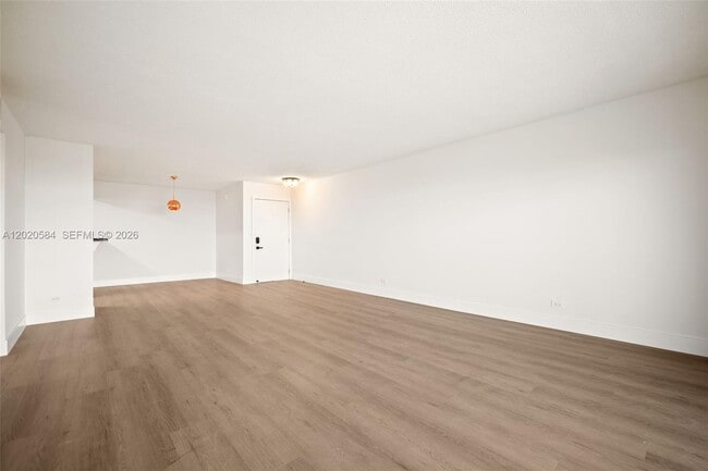 Photo - 8107 SW 72nd Ave Unidad 413E