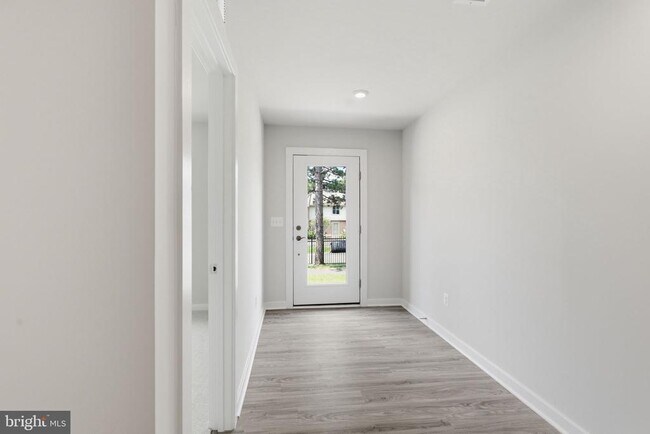 Photo - 2118 Acadia Rd