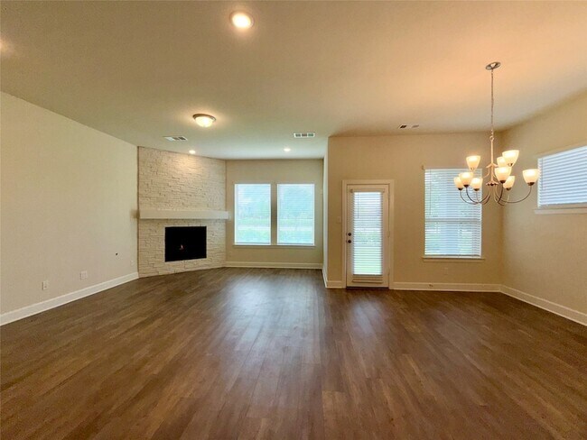 Photo - 1804 Welker Dr