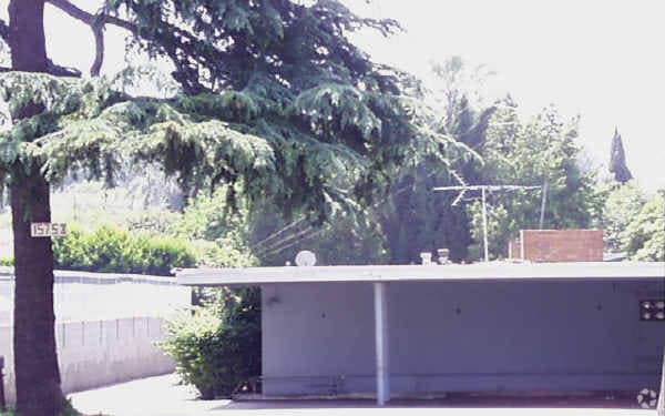 Photo - 15758 Sherman Way