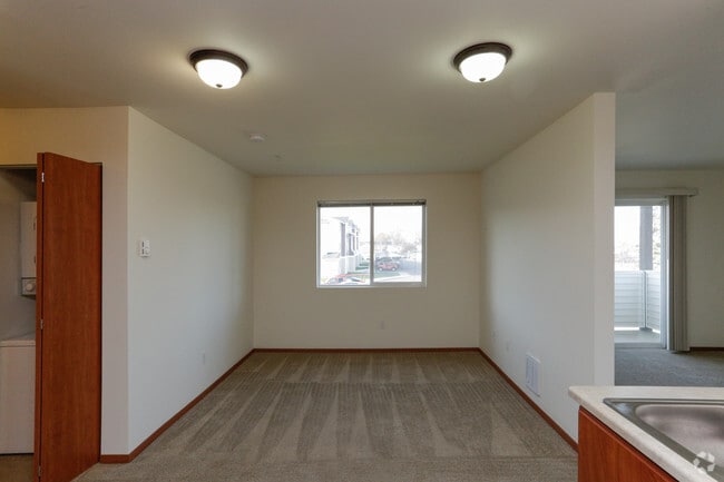 Studio - 600 SF