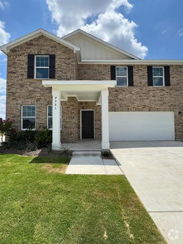 Building Photo - 4901 Mccoy Dr Rental