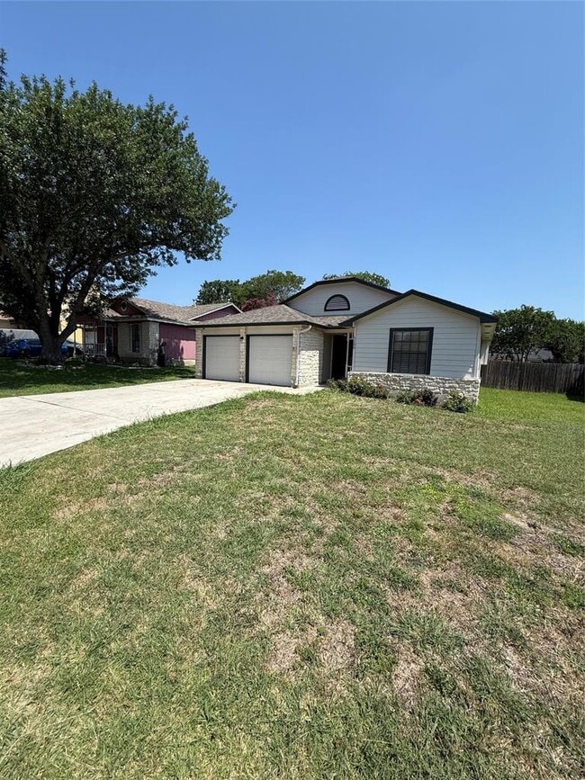 Photo - 1100 E Logan St House