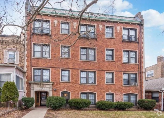 Building Photo - 6853 S Ridgeland Ave Rental