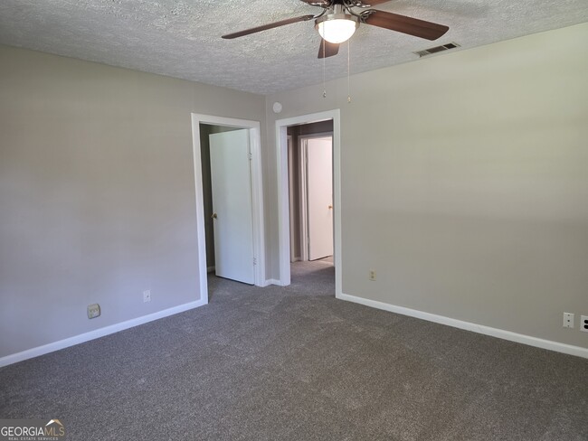 Photo - 404 E Moore St