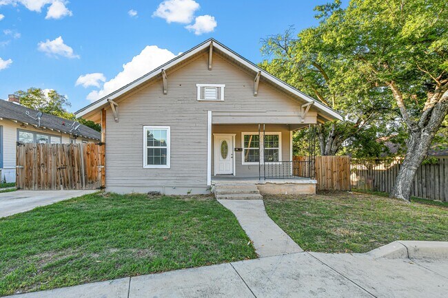 Photo - 816 NW 16th St