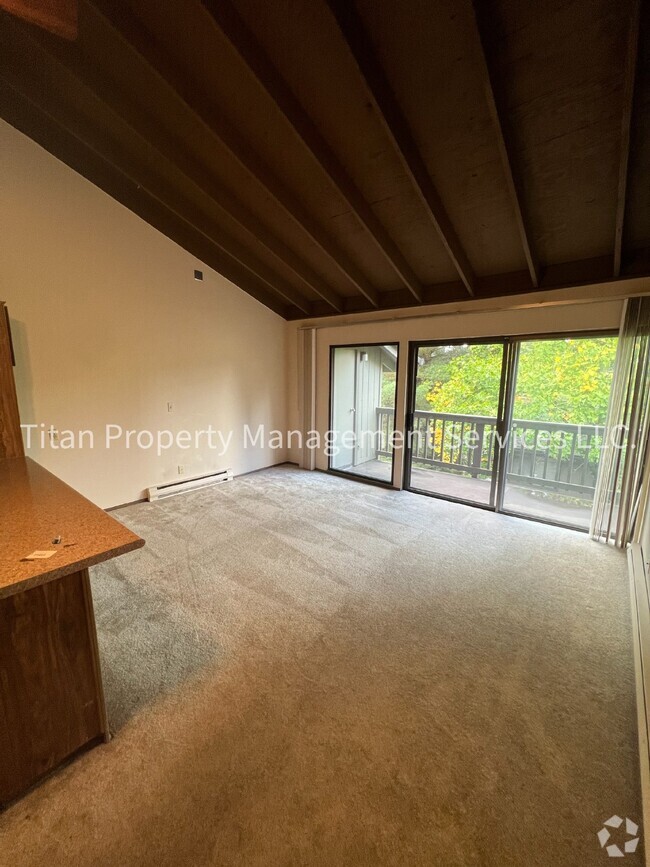 Building Photo - Charming Portland Studio with Pool Access ... Unit C Rental