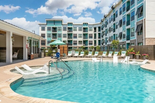 Building Photo - Hawthorne at Oleander Rental