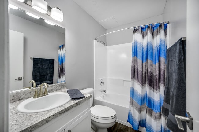 Photo - Greenbriar Apartments