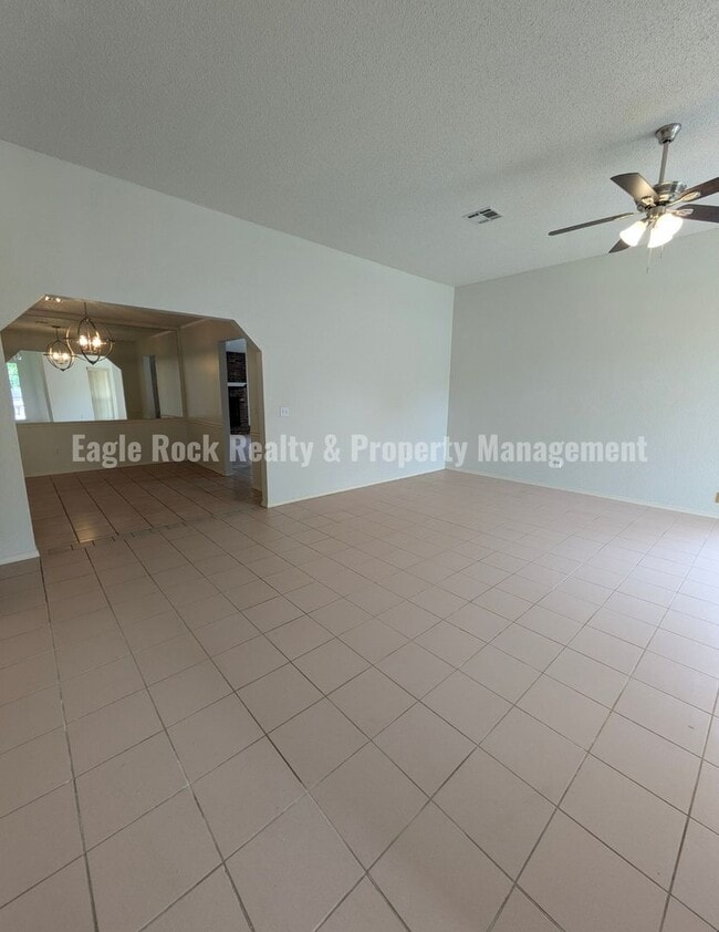 Photo - 1304 N Umbrella Ave