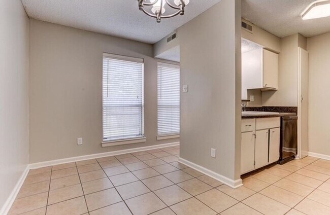 Photo - 2BD/1.5BA Townhouse located on the Germantown/Memphis Line!