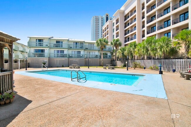 Photo - 554 E Beach Blvd