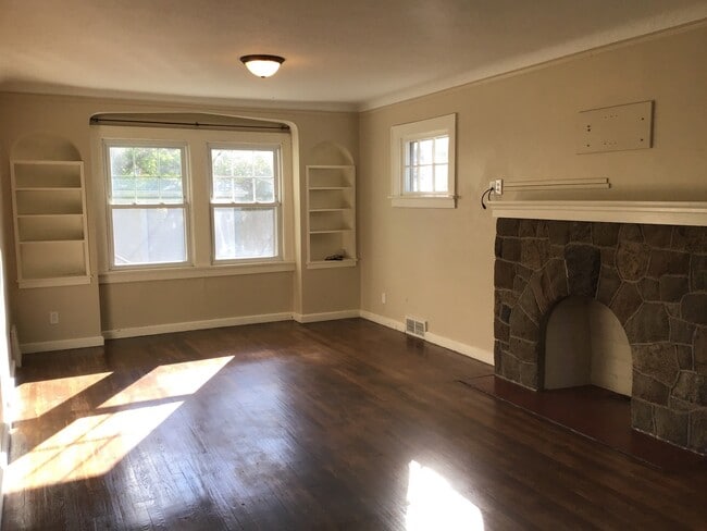 Photo - BEAUTIFUL 4 BEDROOM TUDOR STYLE HOME IN EUCLID