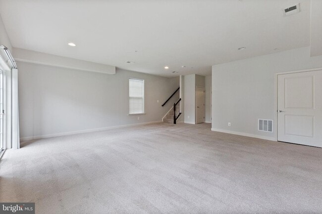 302 Black Sky Ln